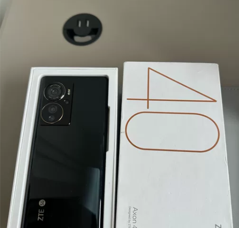 中兴Axon40pro，  高通骁龙870...