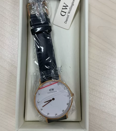 DW手表,以前去济州岛买的,一直没有带过,...