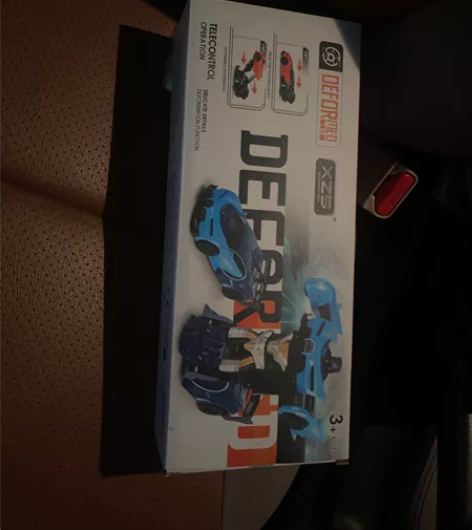 变形摇控车，全新未拆封，无线摇控器和摇控车...