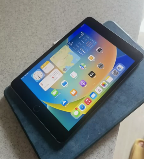 ?ipadmini5 64G，实物如图95...