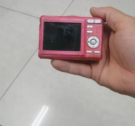 Poiaroid i631宝丽来 收来的,实物拍摄,裸机一台... Poiaroid i631宝丽来 收来的,实物拍摄,裸机一台...