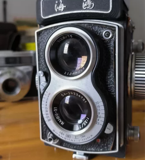 海鸥4型，功能正常，有脱皮。配件镜头盖，保...