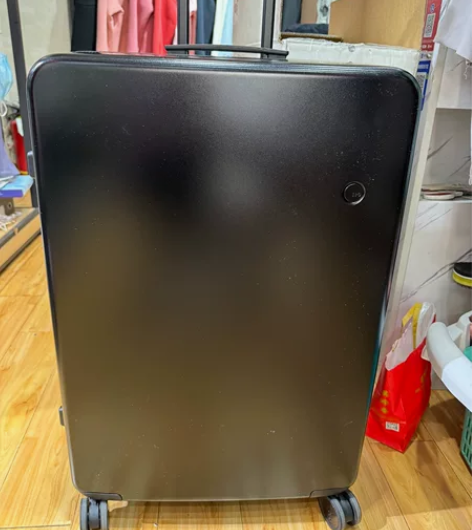 ito黑色28寸行李箱尺寸太大了，我用不上...