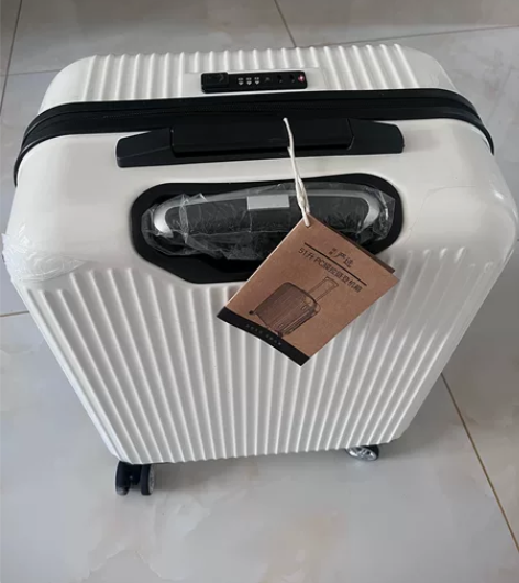 网易严选20寸行李箱全新,仅限长春自提 感...