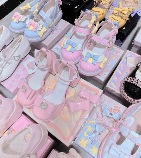 退坑出lo鞋 价格在50～75之间 大部分...