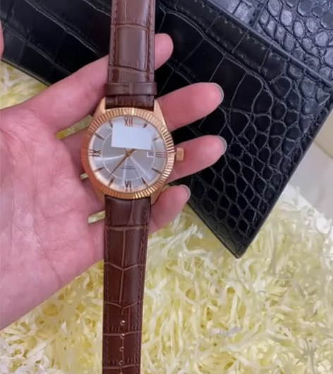 欧米家 男款石英手表 316精钢钢壳  头...