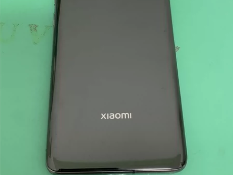 小米11ultra陶瓷黑，内存是8+256...