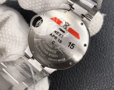 卡地亚蓝气球 两针石英款，女士腕表28MM...