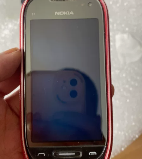 诺基亚c7，功能正常，拍照闪光灯都好使，需...