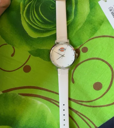 Dickies手表,还赠了四个小胸针,全新...