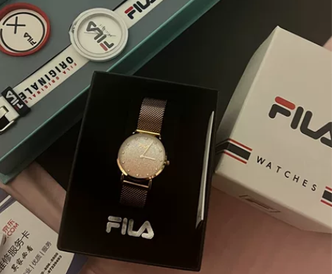 斐乐全套手表 单个120  两个一起200。