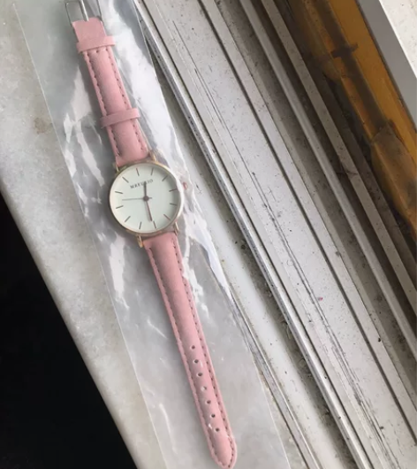 出闲置全新女士手表，很精致的粉色，别人送的...