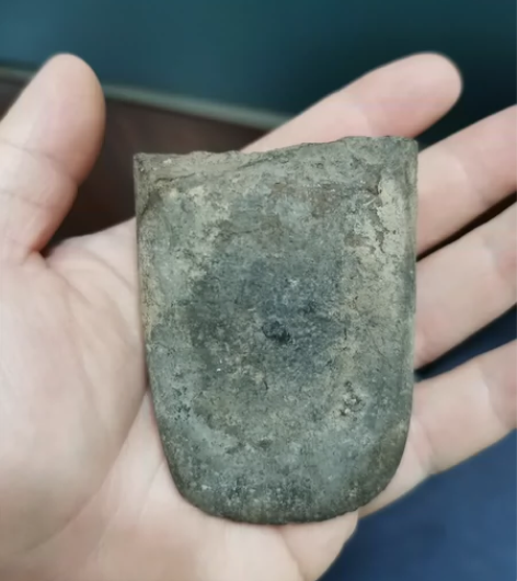 石器时代石斧。 感兴趣的话点“我想要”和我...