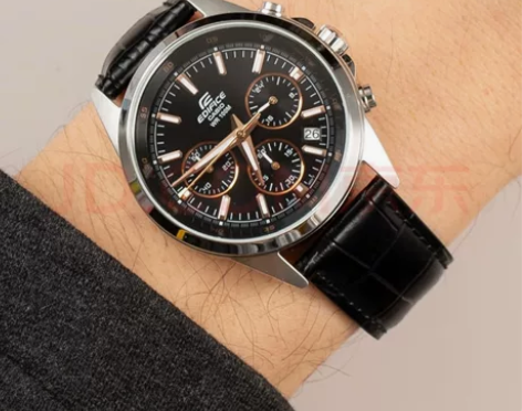 casio9表盘少许磨痕，1000多买来的...