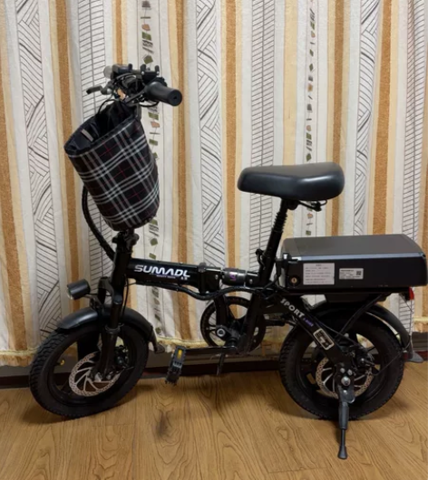 名顶代驾折叠电动车，几乎全新 感兴趣的话点...