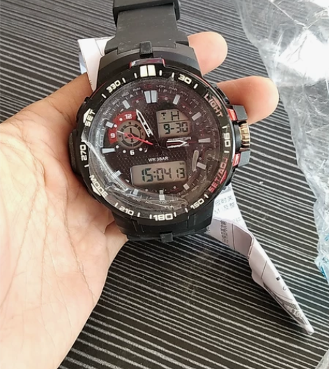 三达手表红色款，图以实拍为准  未使用过的...