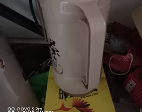 孩子上学每年买一个，太多了，五元一个，裕华...