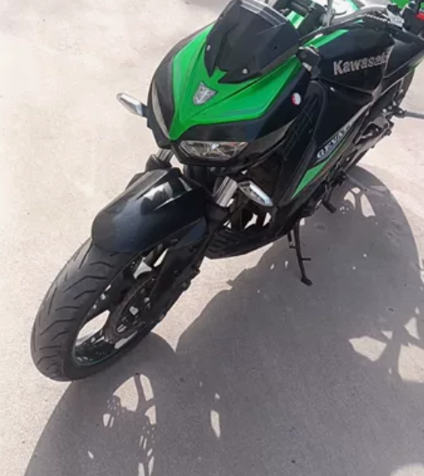 n19蟒蛇摩托车。双缸，刚保养完，20年车...