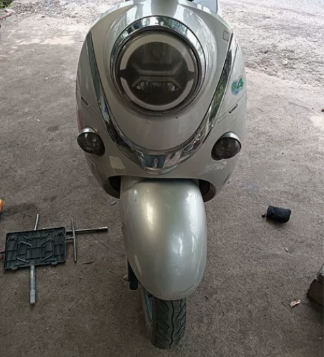 小龟王拆车件。山东中铃公司生产讴蒂牌摩托，...