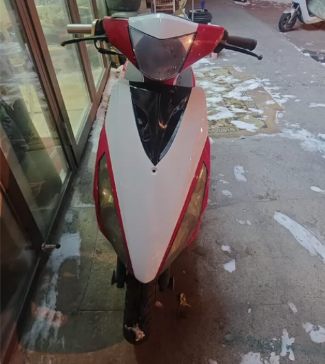 飞鹰rsz100 后置油箱 新换全套车壳 ...