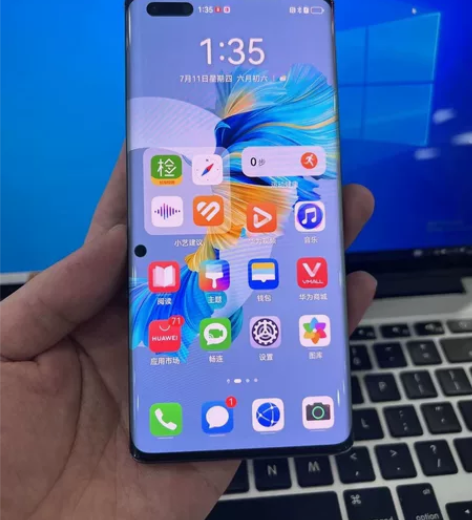 ?华为mate40p小瑕疵，但是价格便宜，...