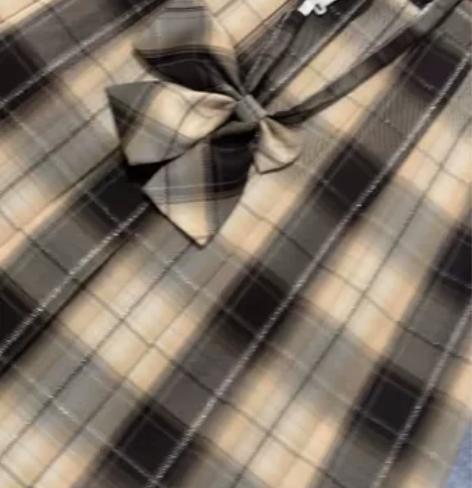 全新的 一直放在衣柜里面没穿 但是飞机盒不...