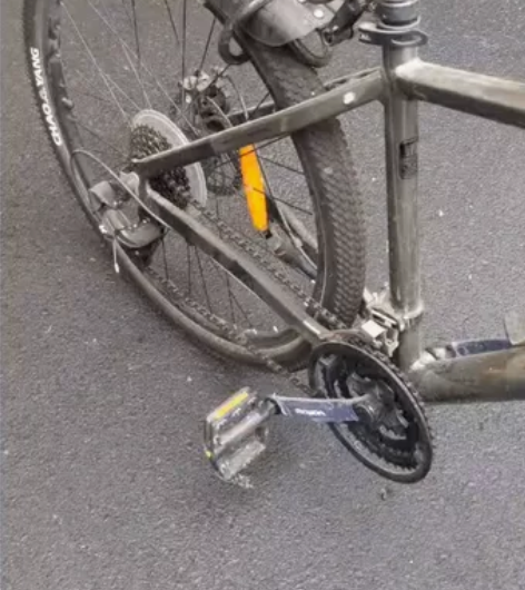 沃雷顿红日300，26*17寸，24速变速...