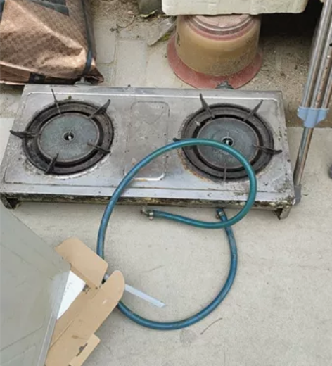 红日油烟机，可正常使用，装修拆下来的。用于...