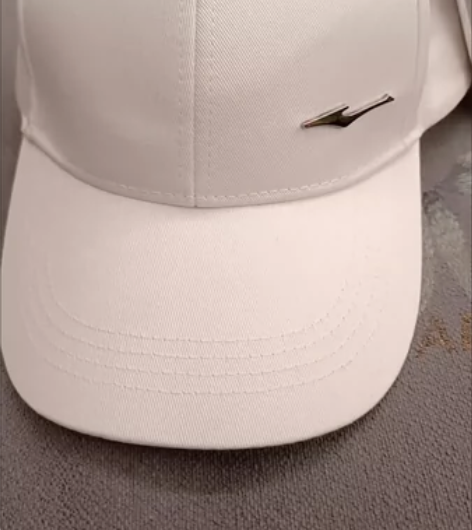 鸿星尔克全新帽子 男女都可以戴 全新 40...