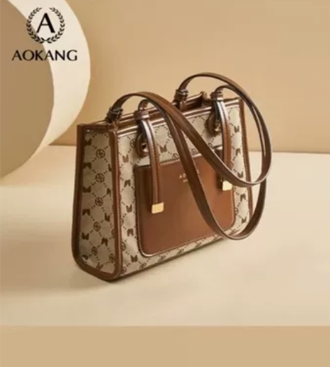 奥康新款撞色拼接托特包，打造潮流范儿的单肩...