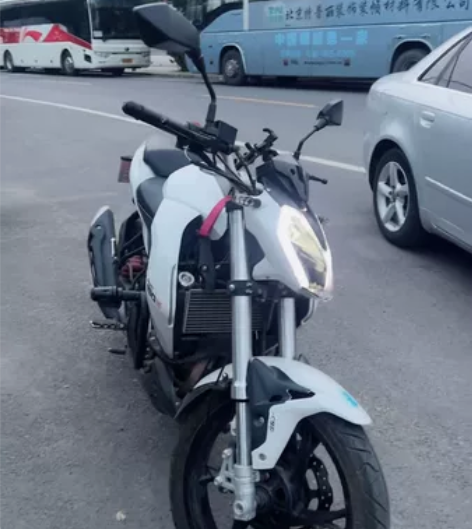 诚达机车 新到19年贝纳利小迅龙150s ...