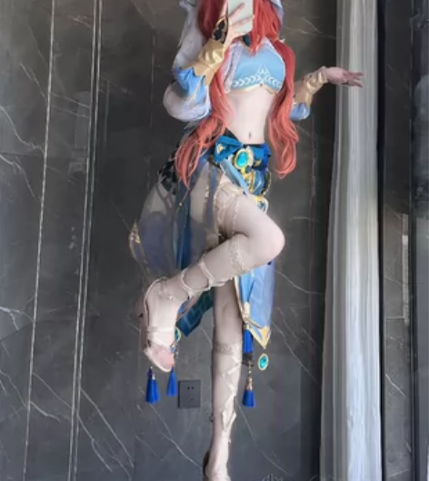 出套喵屋家妮露cos大全套 l码，包括全套...