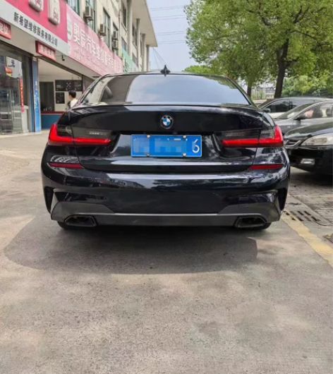 21款宝马325i短轴耀夜 4万公里，这个...