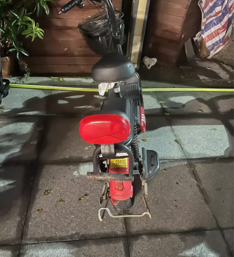 出售8成新小毛驴一台，12月份新换了一组电...