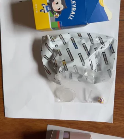 小猿手办运动系列排球小猿 盒子被朋友撕坏了...