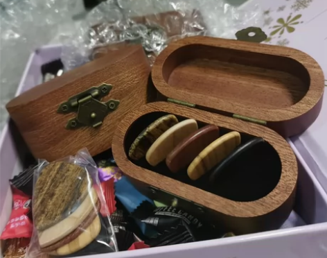 实木拨片盒！拨片木吉他和贝斯用都合适！当礼...