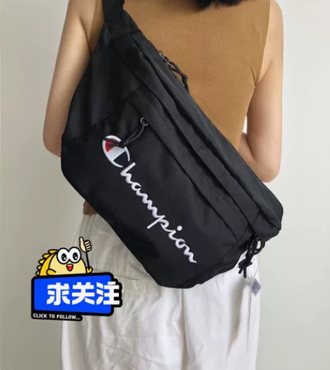 特价捡漏一个 冠军斜挎包男女大容量腰包运动...