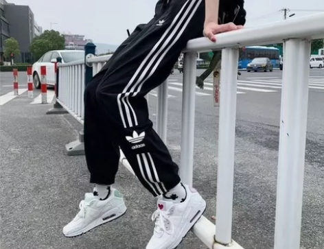 三叶草春夏情侣薄款长裤2024刺绣标男女同...