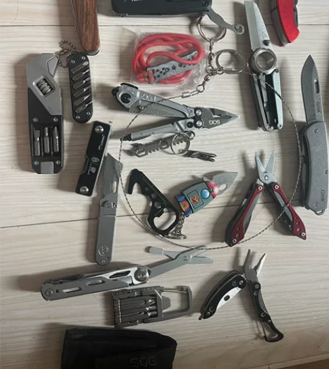 各种edc小工具，统一打包售卖，买就另送一...