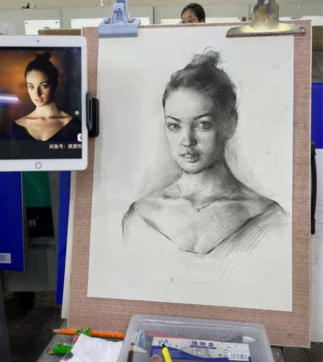 素描人物肖像定制，代画 感兴趣的话点“我想...