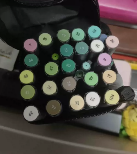 斯塔24色马克笔双头 9成新