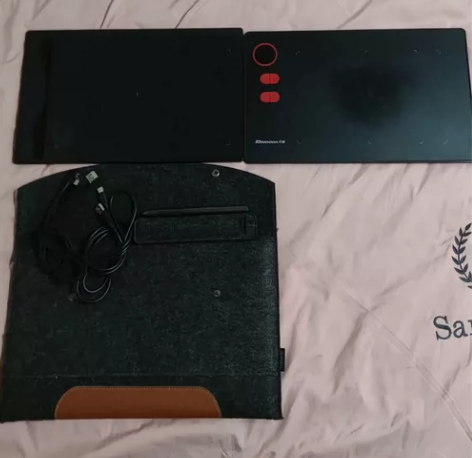 由于换了新板，出售两个数位板，两个总价10...