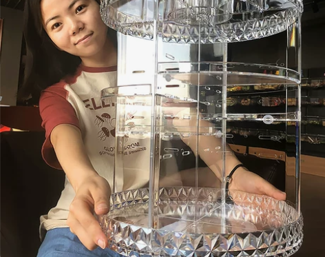 ?旋转化妆品收纳盒亚克力梳妆台口红护肤品桌...