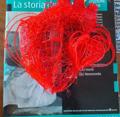 服装设计3d打印笔作业出售，本人毕业于意大...