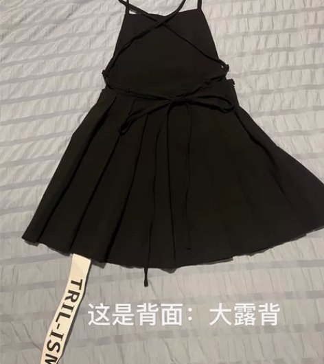 小众设计师款露背连衣裙 今天刚买的很喜...