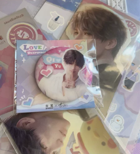 lysk恋与深空祁煜古茗镭射票吧唧 标价为...