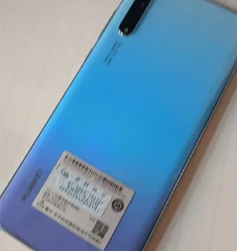 女士个人用了一年多的华为畅享10s手机，鸿...