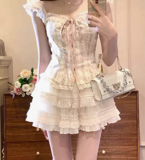 个人闲置，蛋糕蓬蓬裙 感兴趣的话点“我想要...