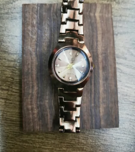 品牌：LIKEU女士小钻表(石英) 成色：...