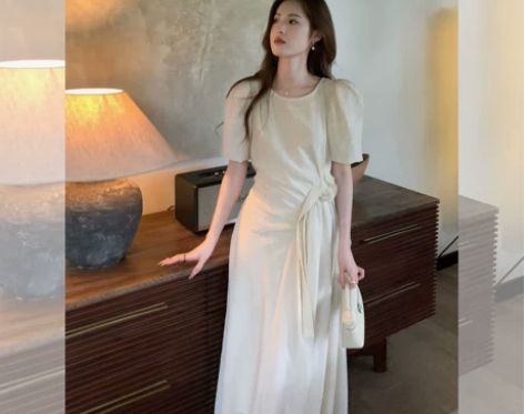 RUCOO 清冷白色设计感腰部褶皱连衣裙女...
